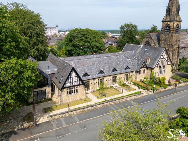 House for sale in Altrincham, Trafford