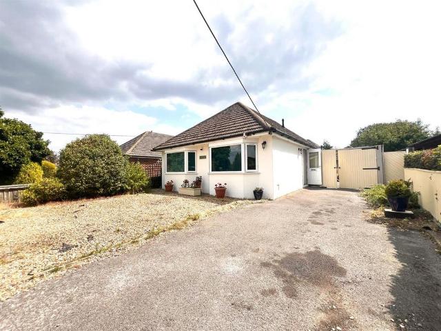 House for sale in Tricketts Cross, Ferndown