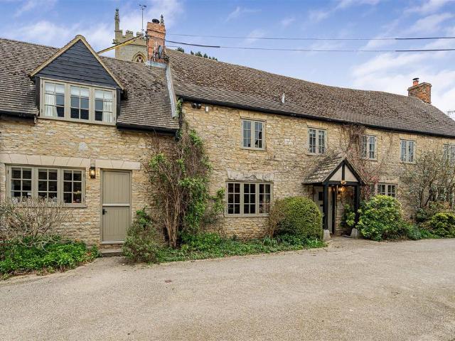 House for sale in Charlton-on-Otmoor, Evershot