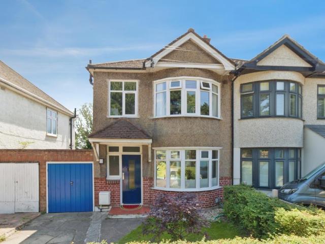 House for sale in Plumstead, Greater London