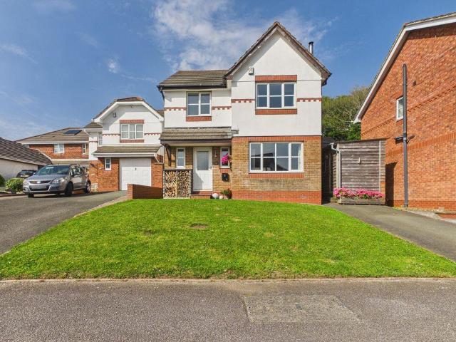House for sale in Newquay, Cornwall