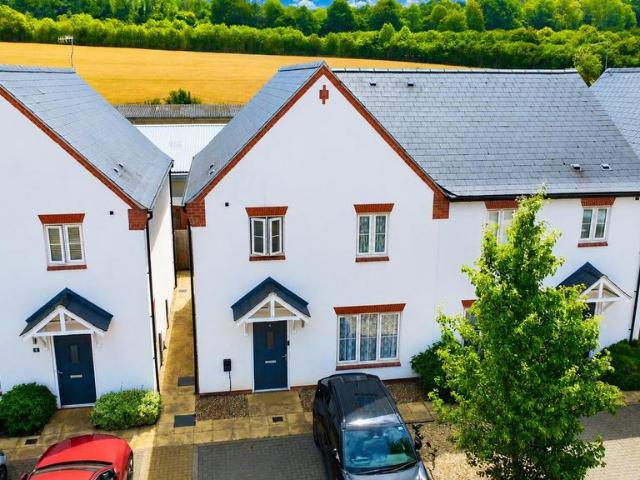 House for sale in Bourne End, Pouchen End