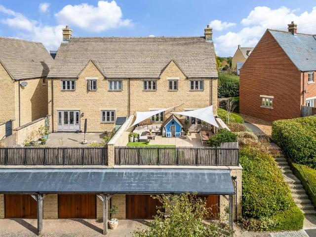 House for sale in Fossebridge, Gloucestershire