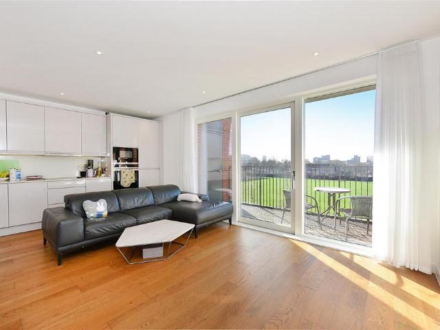House for sale in Colindale, Greater London