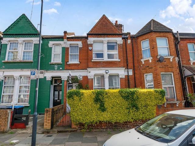 House for sale in Cricklewood, Greater London