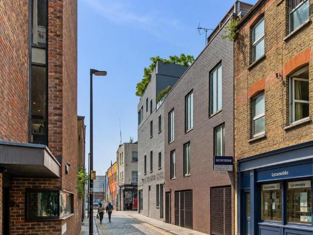 House for sale in Spitalfields, Whitechapel