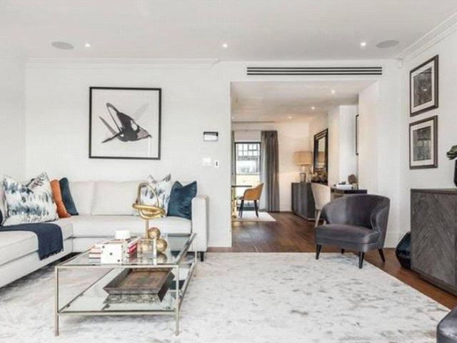 House for sale in Hammersmith, Greater London