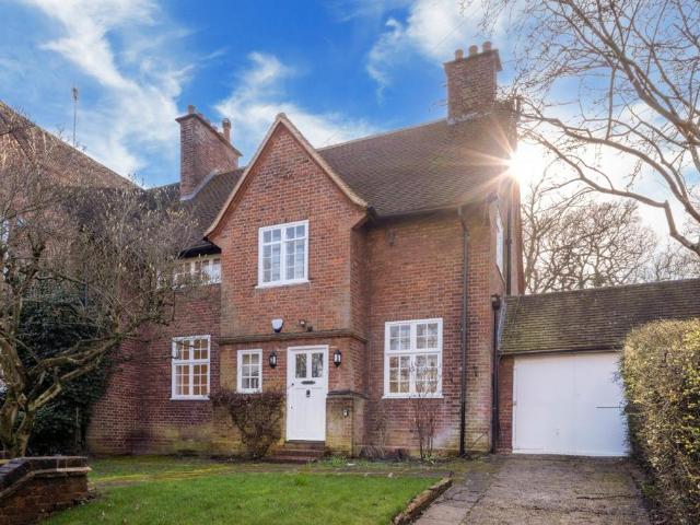 House for sale in Temple Fortune, Isle Of Man