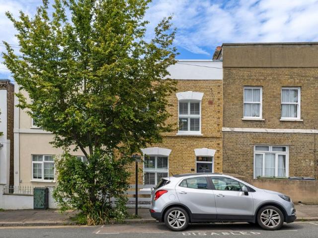 House for sale in Tulse Hill, Greater London