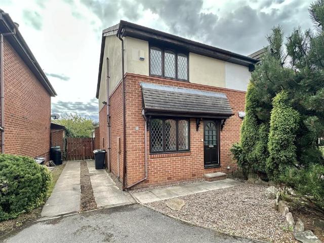 House for sale in Mirfield, West Yorkshire