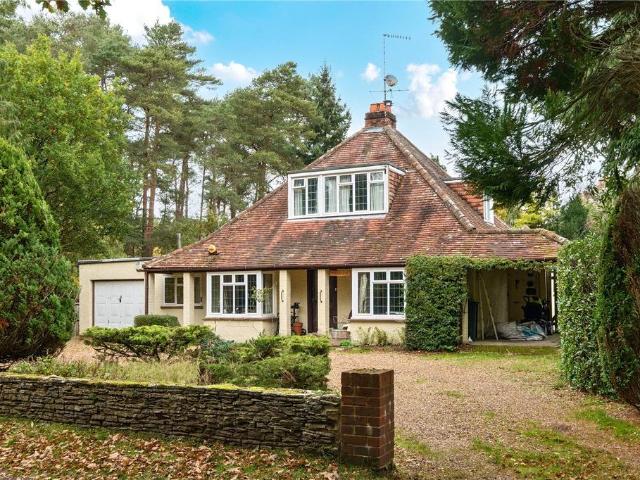 House for sale in Rushmoor, Fole
