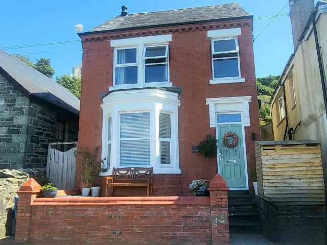 House for sale in Harlech