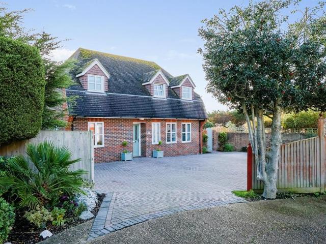 House for sale in Spring Vale, Hampshire