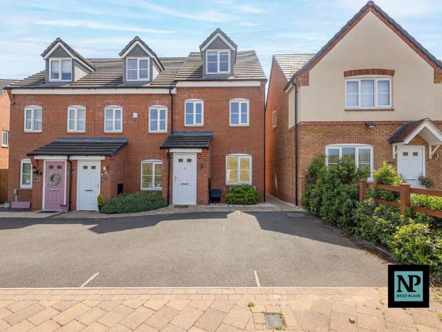 House for sale in Kettlebrook, Staffordshire