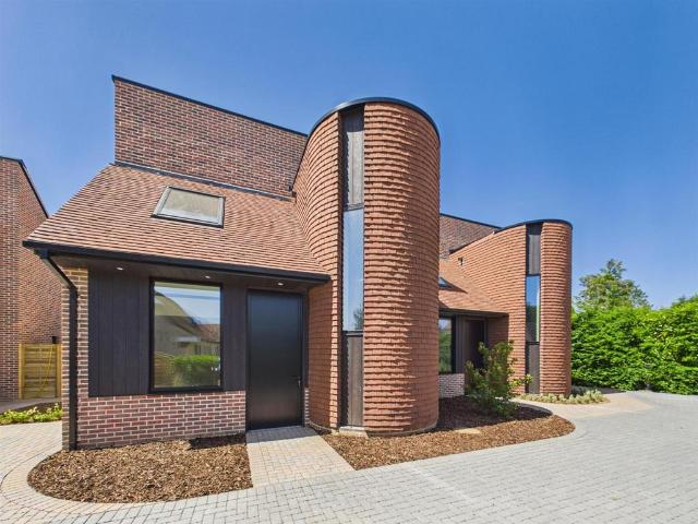 House for sale in London Borough of Croydon, Kenley
