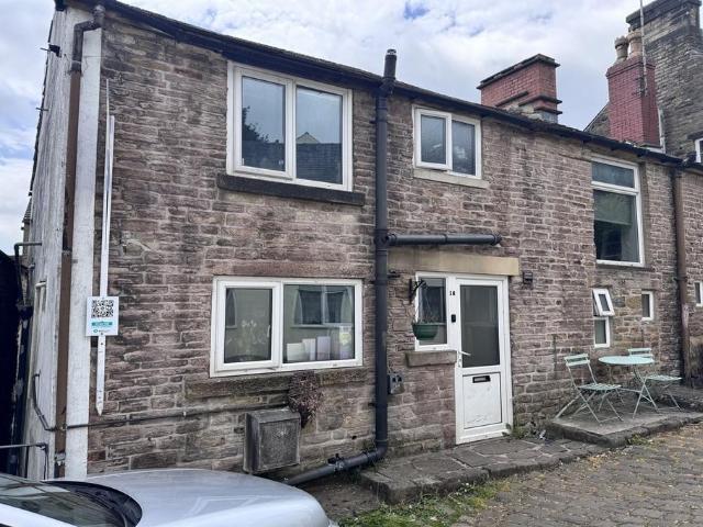 House for sale in Wash, Charlesworth