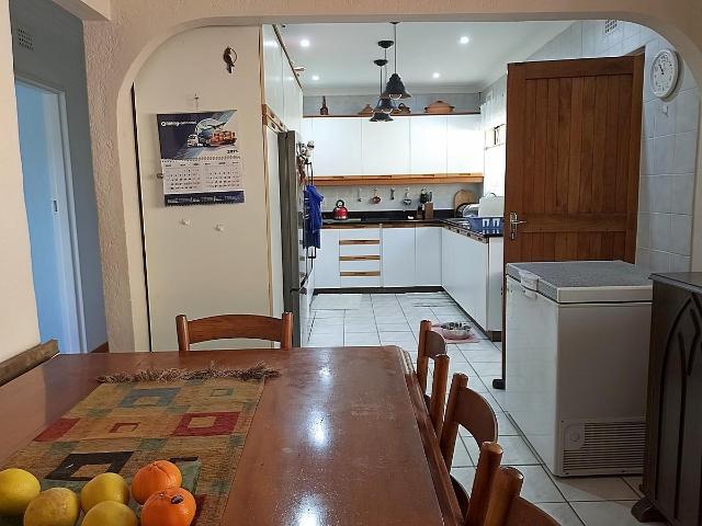 House for sale in Amanzimtoti, Kwazulu-natal