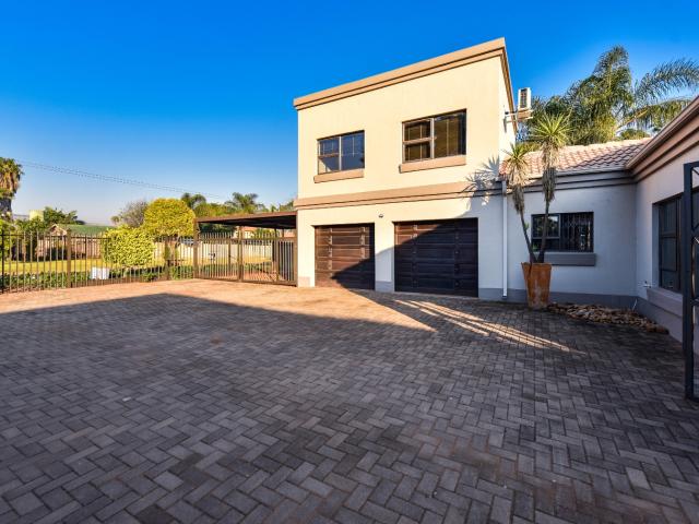 House for sale in Waterkloof, Gauteng