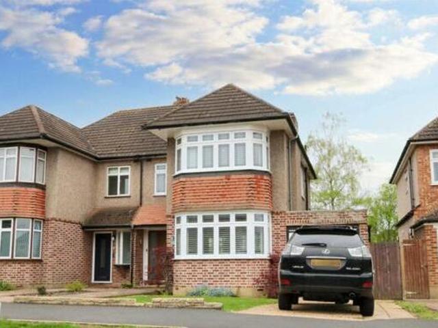 House for sale in Pachesham Park, Surrey