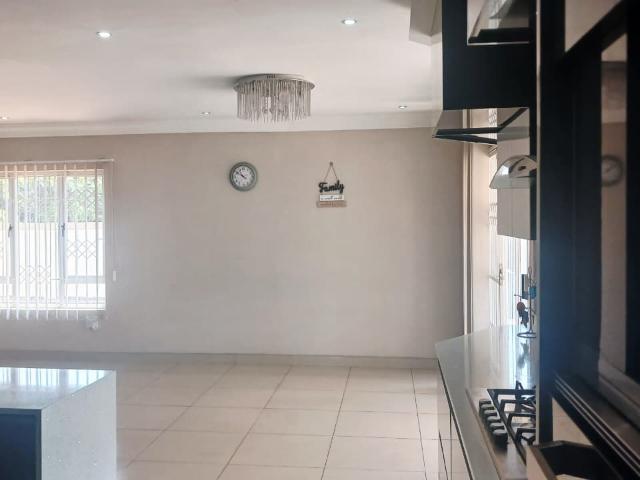 House for sale in Mt Edgecombe, Kwazulu-natal