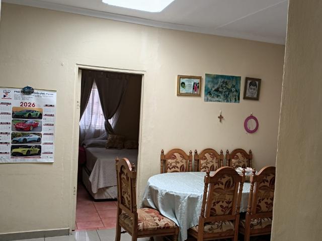 House for sale in Chatsworth, Kwazulu-natal