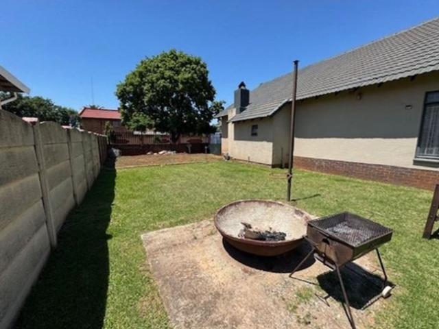 House for sale in Houtkapper Park, City of Ekurhuleni Metropolitan Municipality