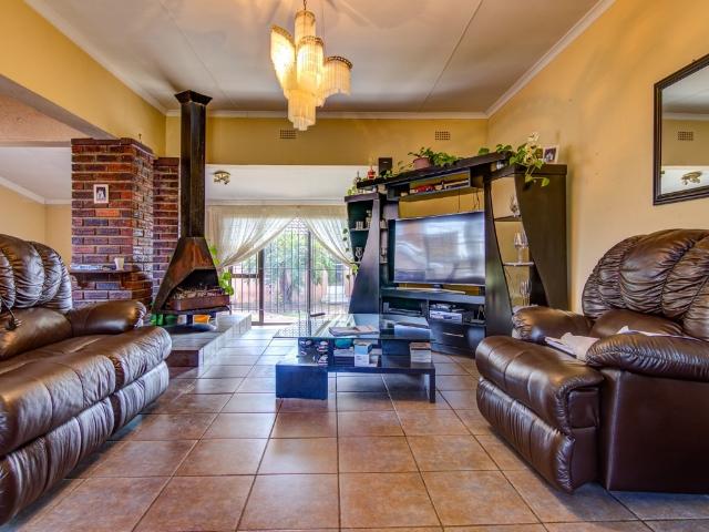House for sale in Birchleigh North, Ekurhuleni