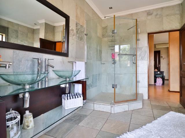 House for sale in Ifafi, Hartbeespoort Dam Nature Reserve
