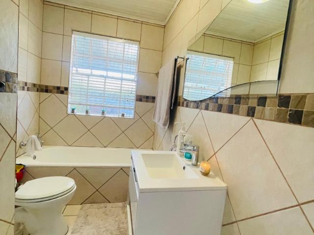 House for sale in Brackenhurst, Alberton