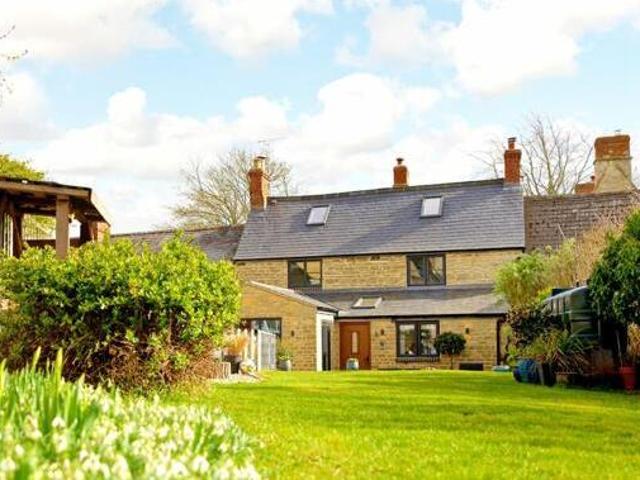 House for sale in Brackley, West Northamptonshire