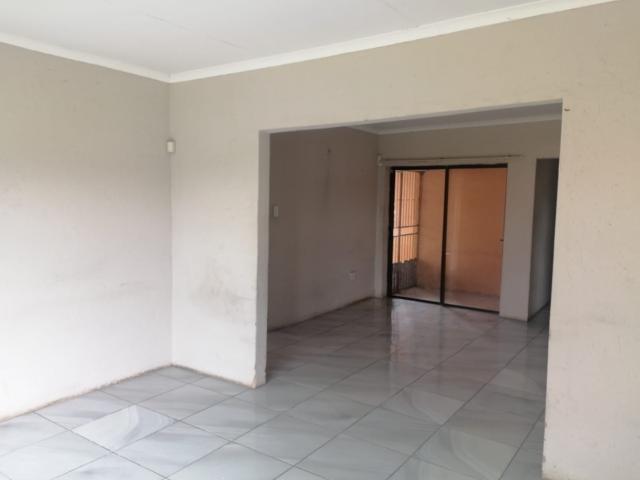 House for sale in Hartbeespoort Dam Nature Reserve, North West