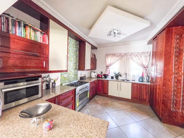 House for sale in Olievenhoutbos, Gauteng