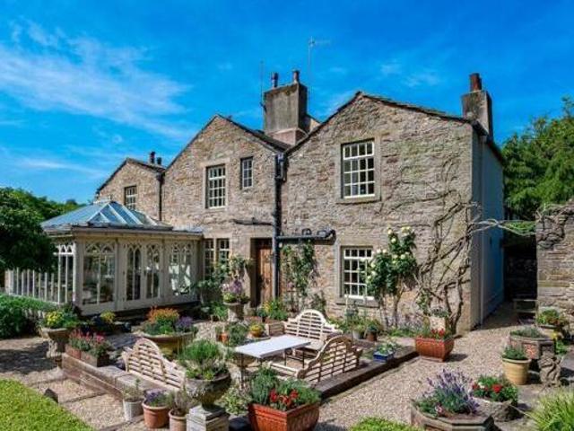 House for sale in Burnley, Lancashire