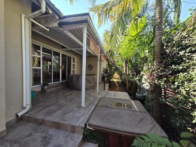 House for sale in Hartbeespoort Dam Nature Reserve, North West