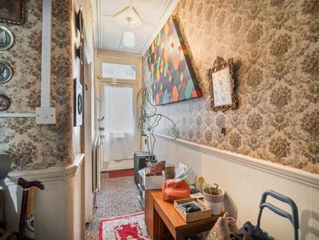 House for sale in Cat Hill