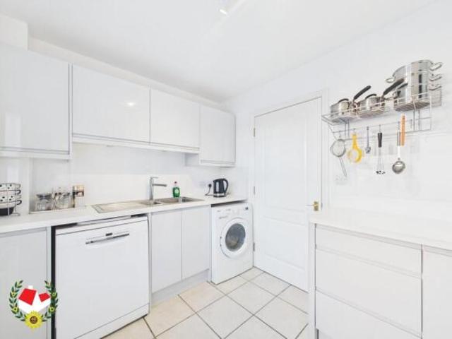 House for sale in Gloucester, Gloucestershire