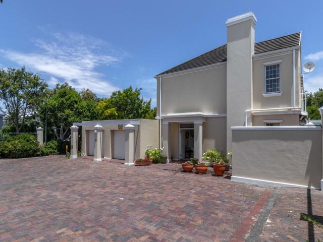 House for sale in Cape Town, Western Cape