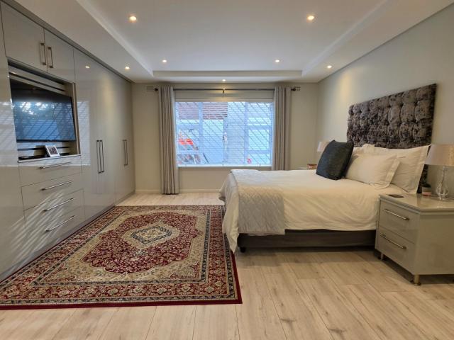 House for sale in Cape Town, Western Cape