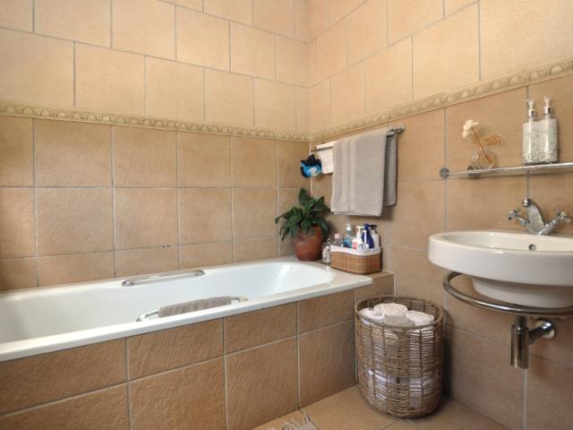 House for sale in Mohlakeng, Gauteng