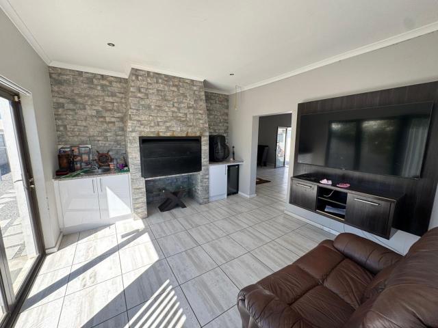 House for sale in West Coast, Riebeeck Valley