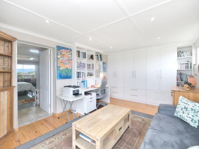 House for sale in Baardskeerdersbos, Western Cape