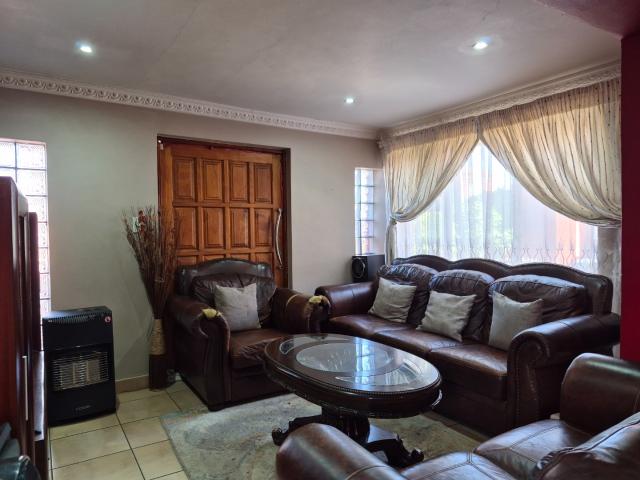 House for sale in Dobsonville, Soweto