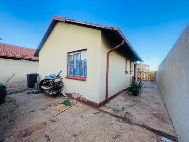 House for sale in Doornkop, Soweto