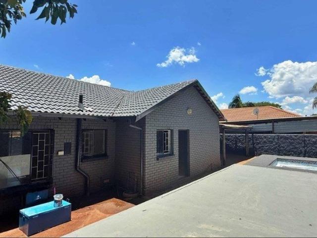 House for sale in Waterkloof, Gauteng