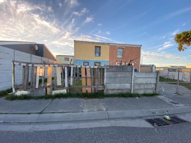 House for sale in Mitchells Plain, Western Cape