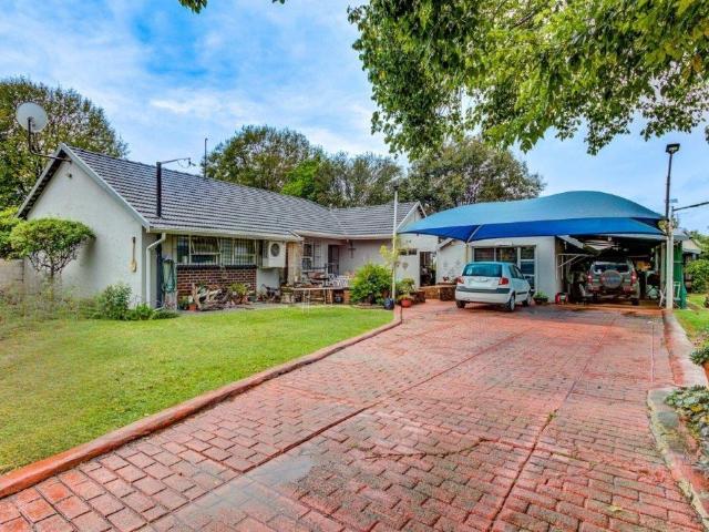 House for sale in Edleen, Ekurhuleni
