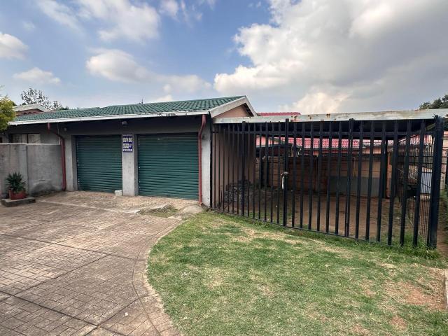 House for sale in Vosloorus, Gauteng