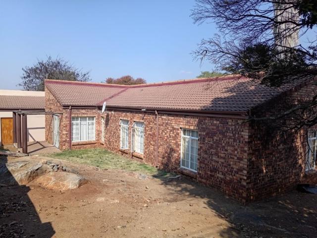 House for sale in Hartbeespoort Dam Nature Reserve, North West