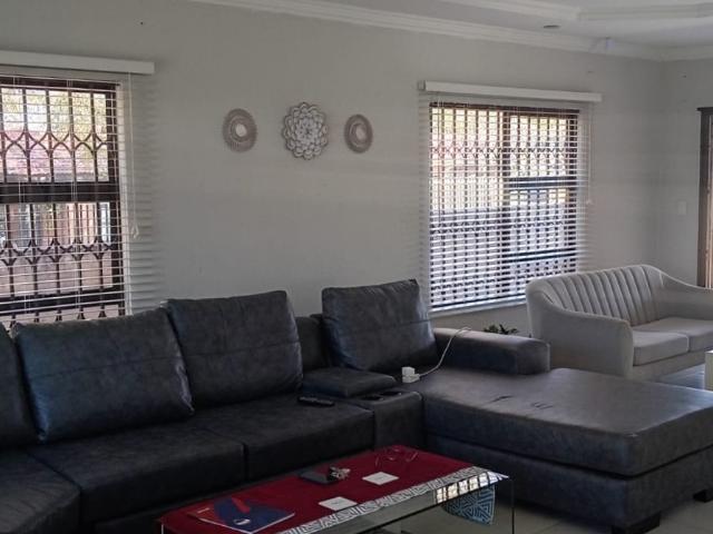 House for sale in Hartbeespoort Dam Nature Reserve, North West