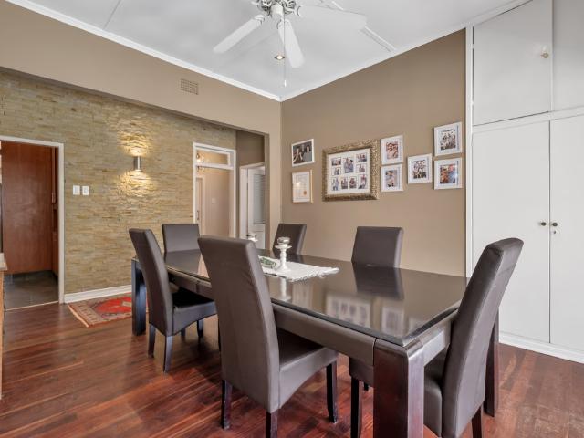 House for sale in Emmarentia, Vosloorus